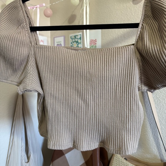 ୨୧ ･ﾟ✧ H&M Square Neckline Crop Top - Picture 4 of 5